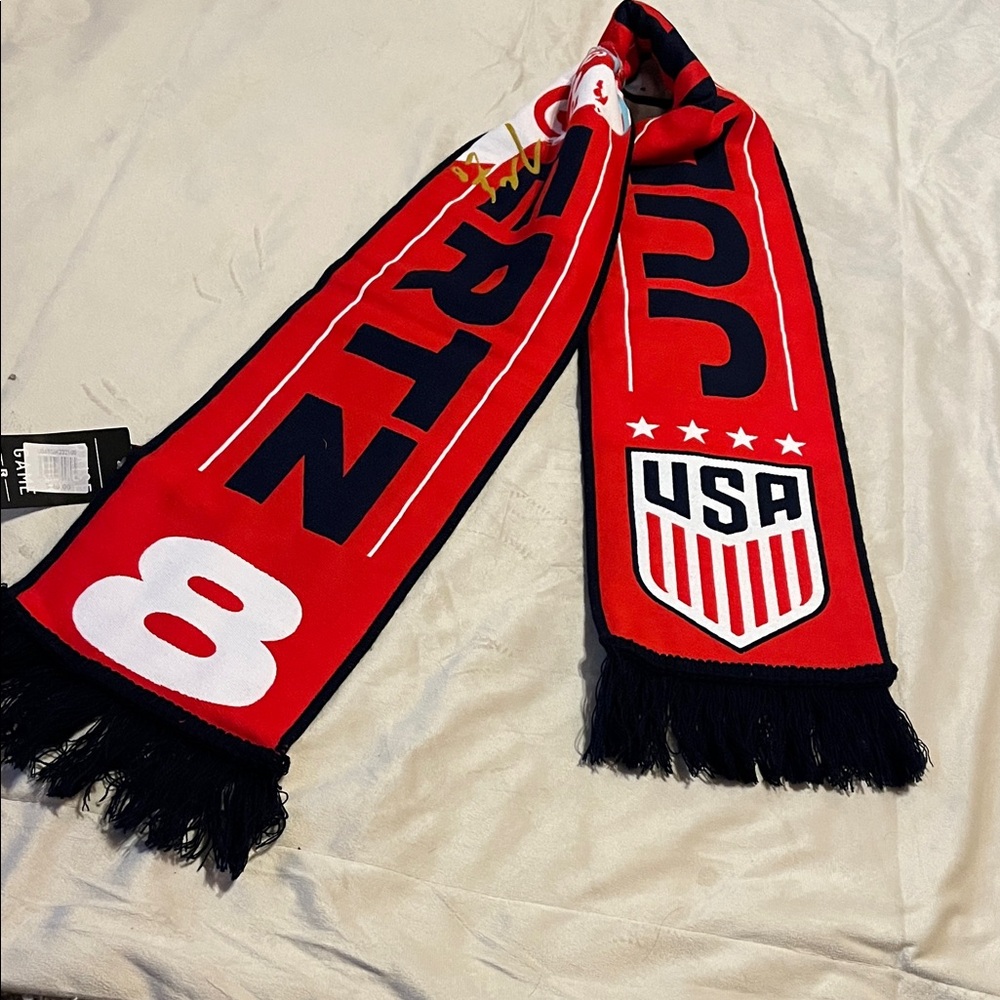 Red women’s Julie Ertz USA Soccer Scarf